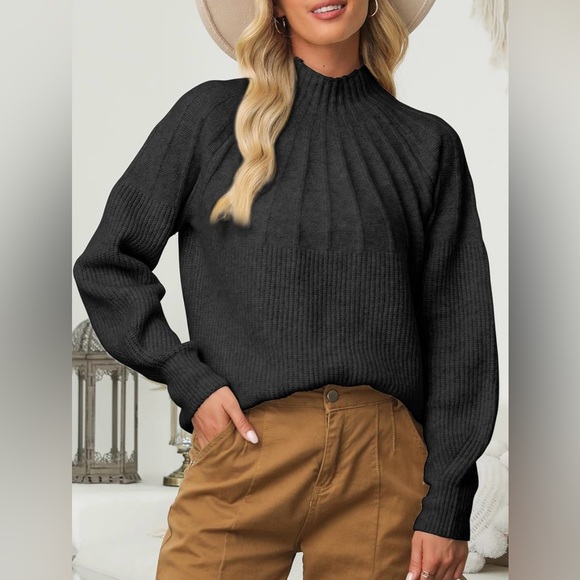 Stylish Black Ribbed Sweater - Picture 3 of 7